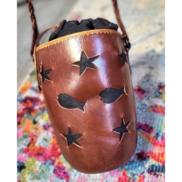 Barneys NY Leather Bucket Crossbody Bag Coastal Boho Designer Fish  Stars Tote - Picture 15 of 16